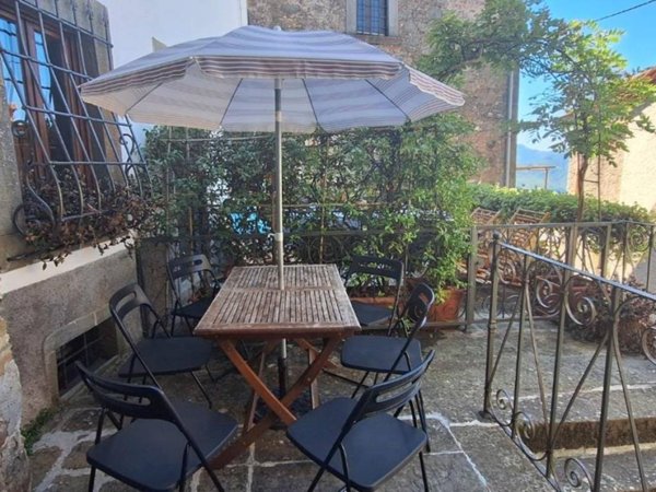 casa indipendente in vendita a Bagni di Lucca