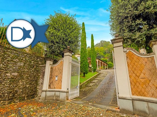 casa indipendente in vendita a Bagni di Lucca