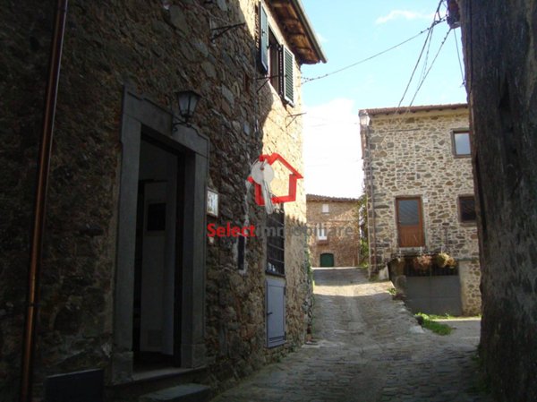 casa indipendente in vendita a Bagni di Lucca
