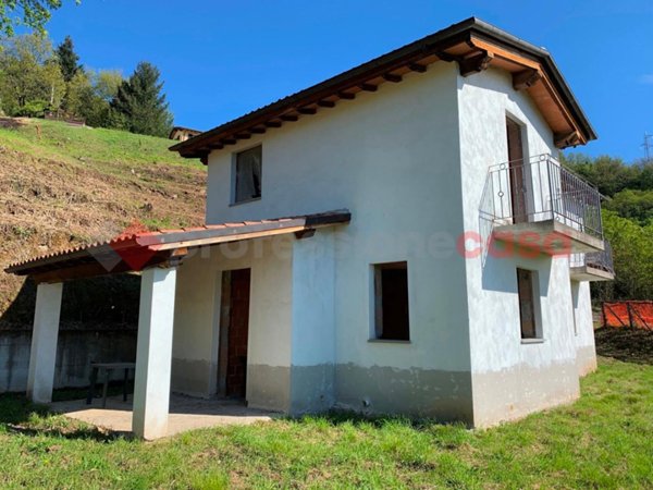casa indipendente in vendita a Bagni di Lucca in zona Granaiola