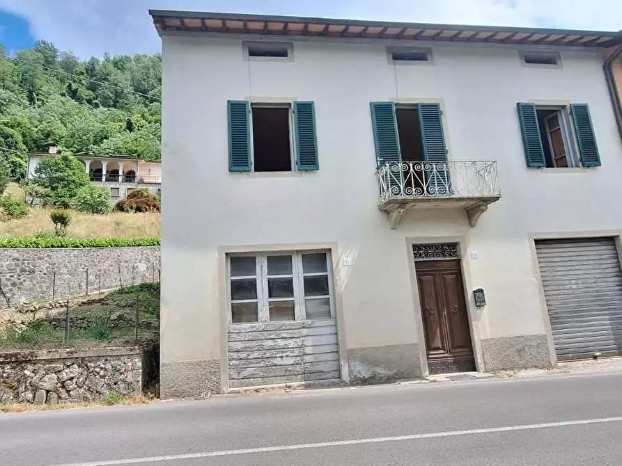 casa indipendente in vendita a Bagni di Lucca