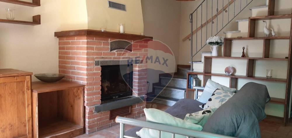 casa indipendente in vendita a Bagni di Lucca