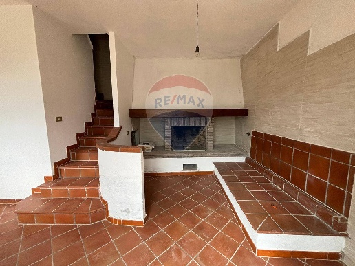 casa indipendente in vendita a Bagni di Lucca in zona Crasciana