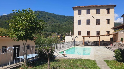 casa indipendente in vendita a Bagni di Lucca in zona La Villa