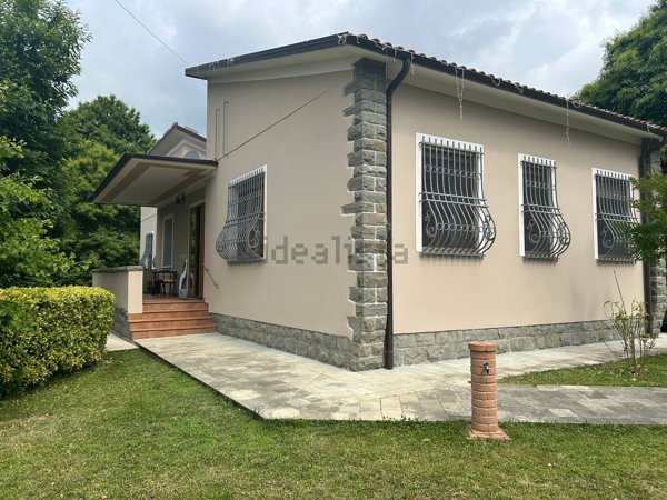 casa indipendente in vendita a Bagni di Lucca in zona Vico Pancellorum