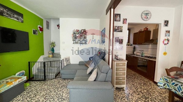 casa indipendente in vendita a Bagni di Lucca in zona Fornoli