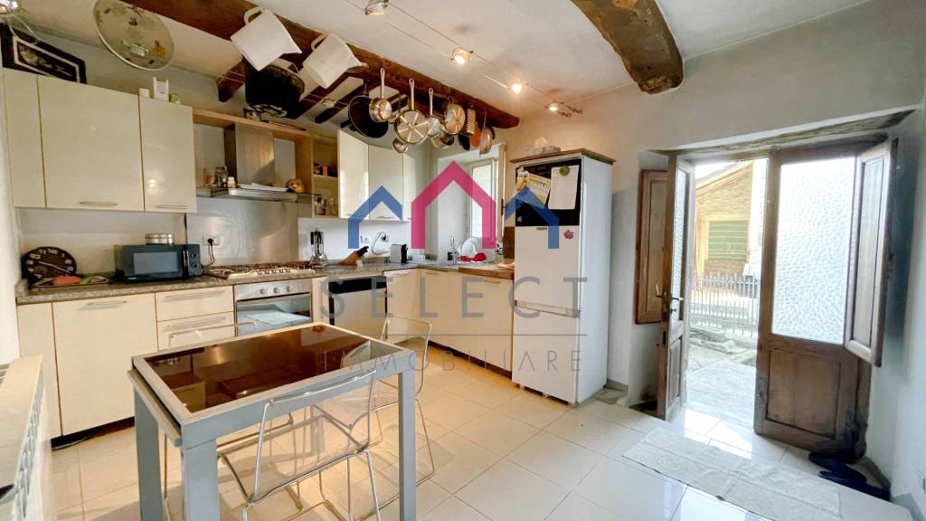 casa indipendente in vendita a Bagni di Lucca