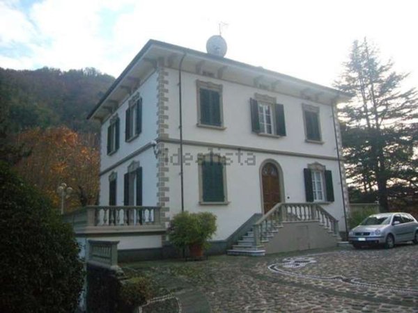 casa indipendente in vendita a Bagni di Lucca in zona La Villa