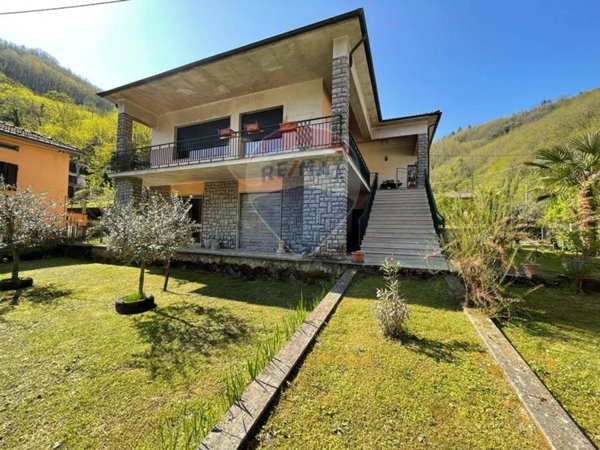 casa indipendente in vendita a Bagni di Lucca in zona Ponte a Serraglio