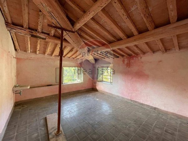 casa indipendente in vendita a Bagni di Lucca in zona Bagni Caldi