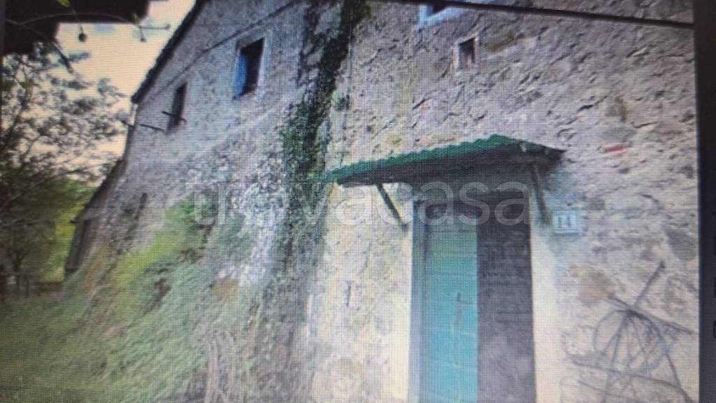 casa indipendente in vendita a Bagni di Lucca in zona Ponte a Serraglio