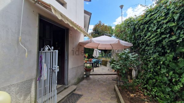 casa indipendente in vendita a Bagni di Lucca