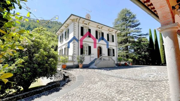 casa indipendente in vendita a Bagni di Lucca in zona La Villa