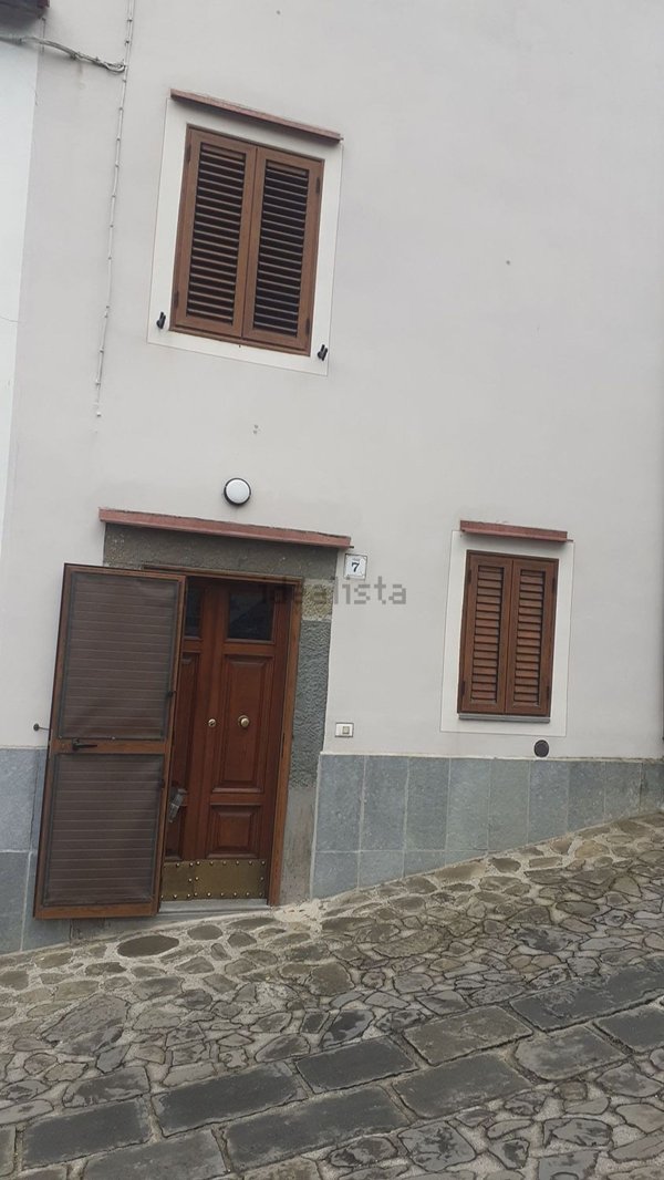 appartamento in vendita a Bagni di Lucca in zona Lugliano