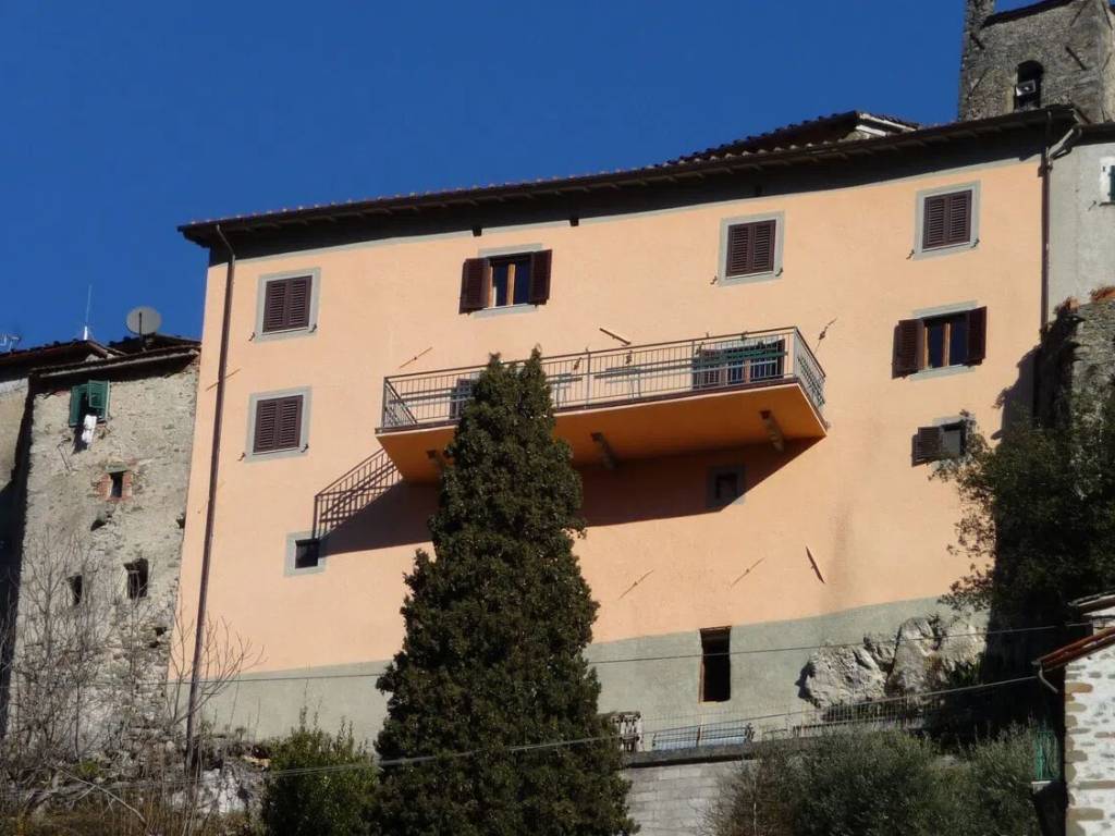 casa indipendente in vendita a Bagni di Lucca in zona Cocciglia