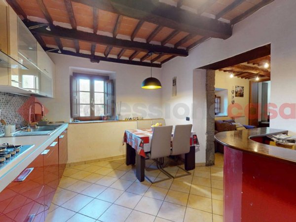 casa indipendente in vendita a Bagni di Lucca