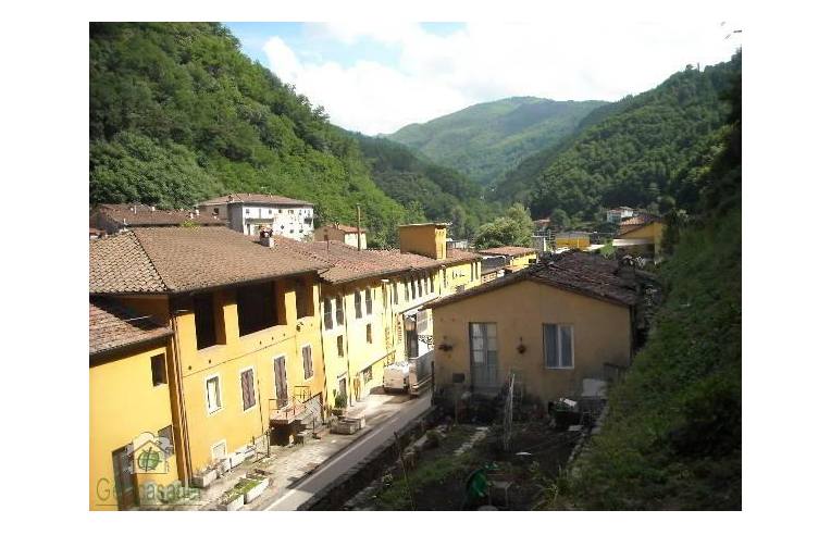 appartamento in vendita a Bagni di Lucca in zona Ponte a Serraglio