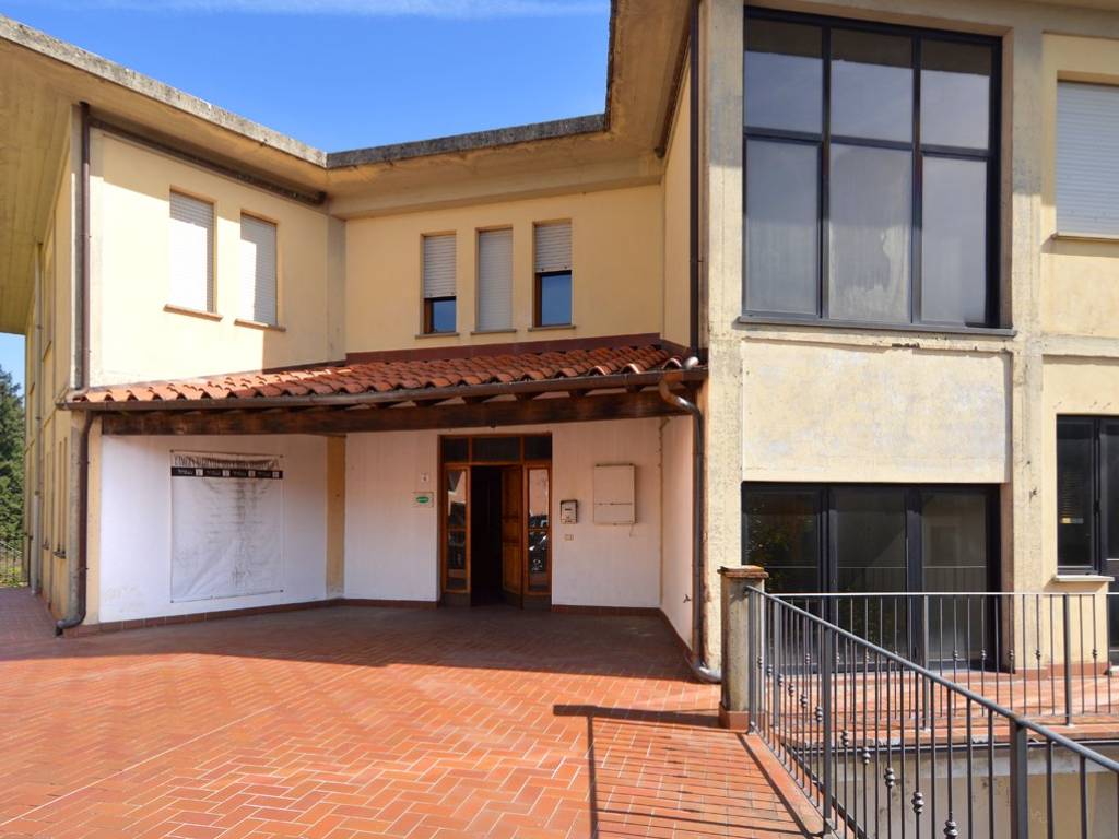 intera palazzina in vendita a Bagni di Lucca in zona Lugliano
