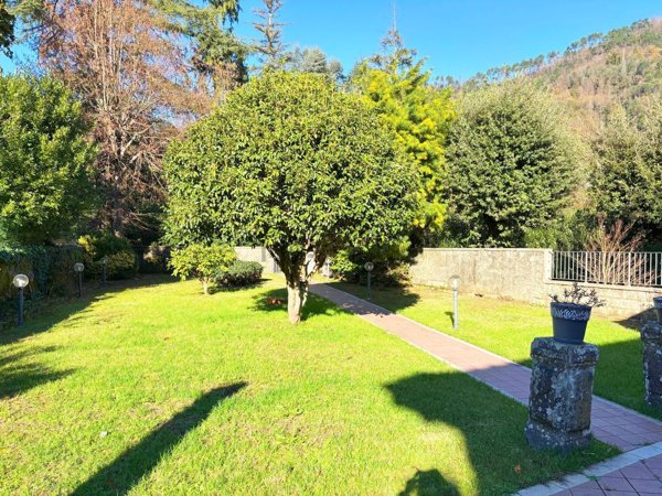 casa indipendente in vendita a Bagni di Lucca