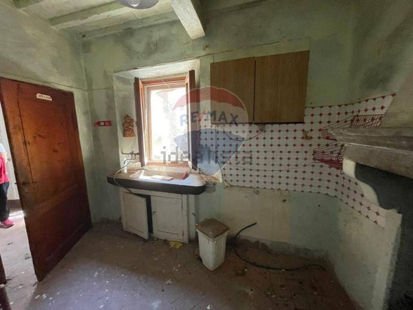 casa indipendente in vendita a Bagni di Lucca in zona Casoli