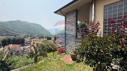 casa indipendente in vendita a Bagni di Lucca in zona Fornoli
