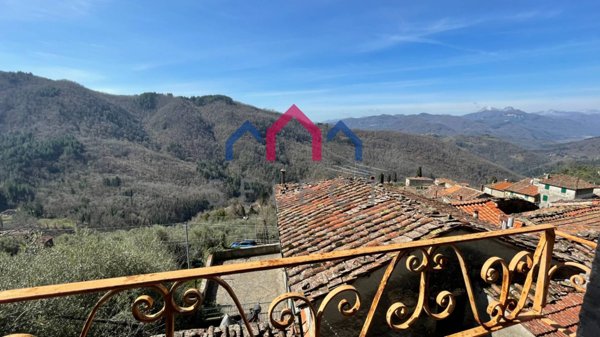 casa indipendente in vendita a Bagni di Lucca in zona Benabbio