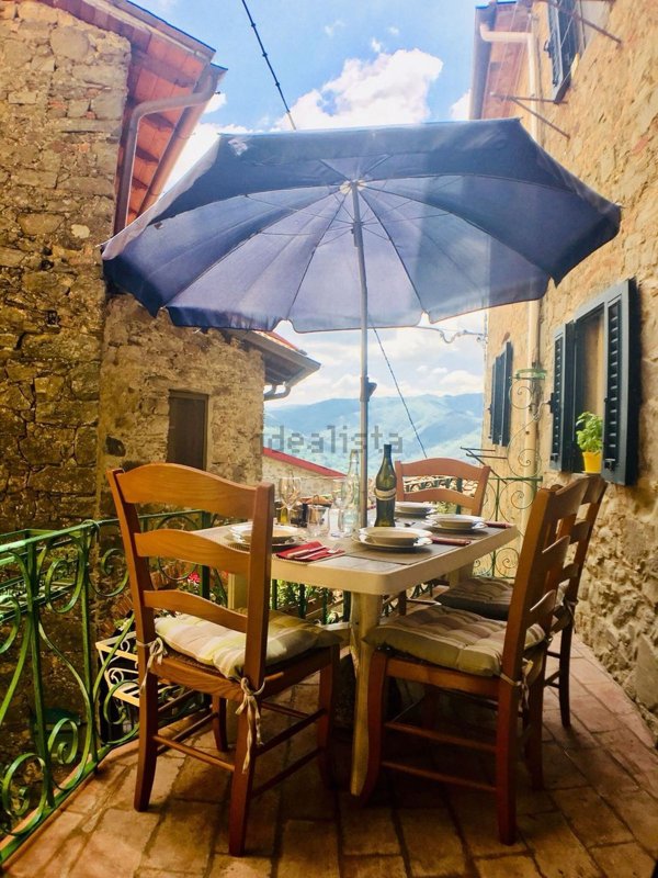 casa indipendente in vendita a Bagni di Lucca