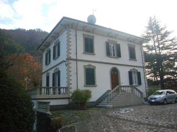 casa indipendente in vendita a Bagni di Lucca in zona La Villa