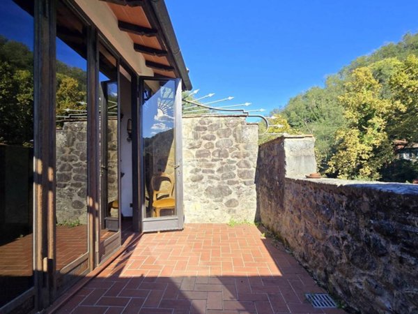 casa indipendente in vendita a Bagni di Lucca