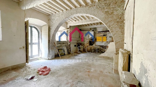 casa indipendente in vendita a Bagni di Lucca