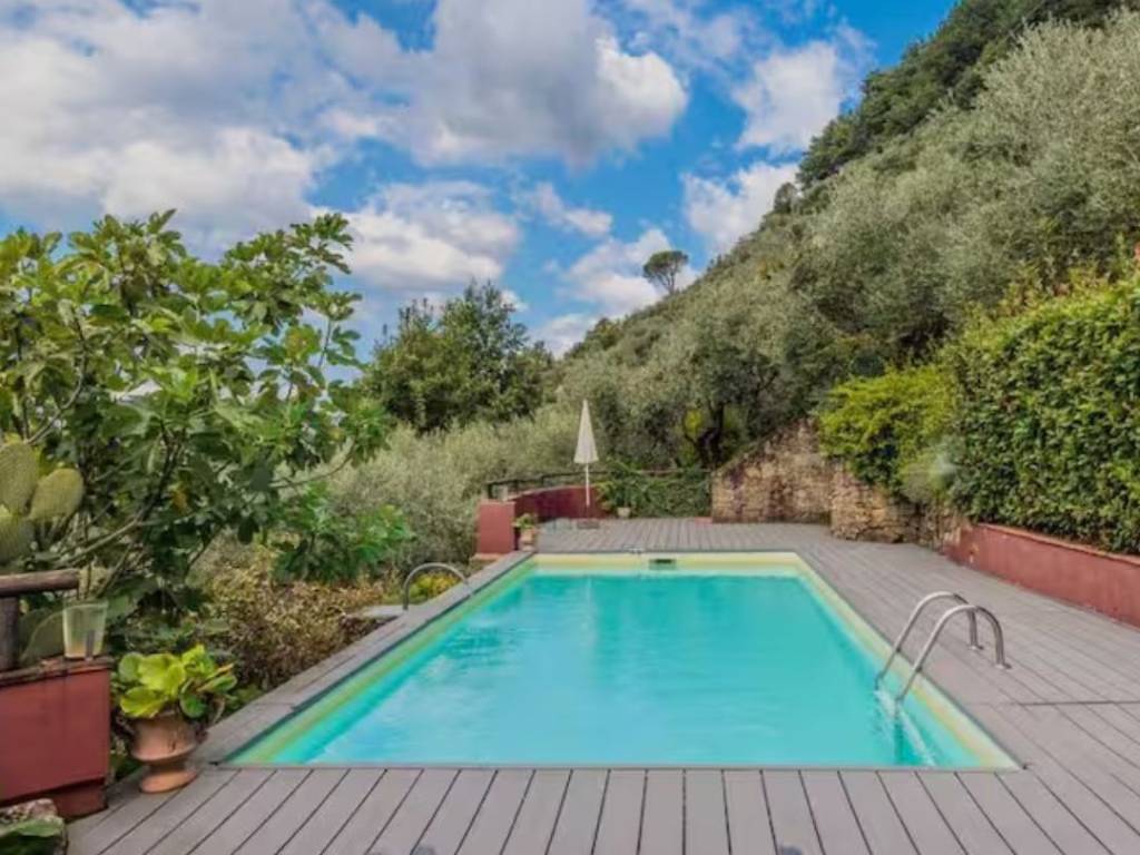 casa indipendente in vendita a Bagni di Lucca in zona Benabbio