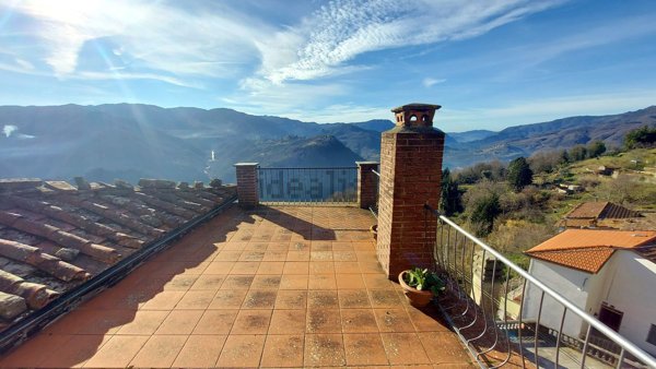 casa indipendente in vendita a Bagni di Lucca