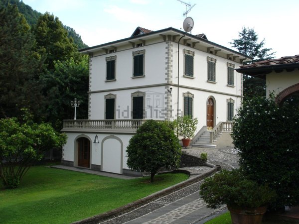 casa indipendente in vendita a Bagni di Lucca in zona La Villa