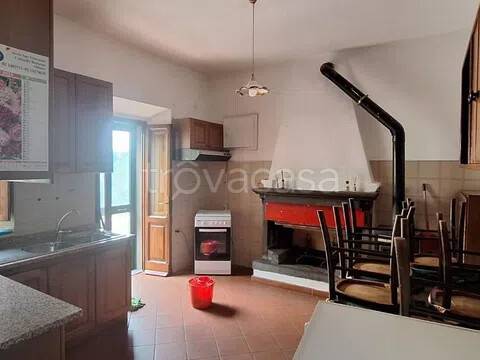 casa indipendente in vendita a Bagni di Lucca in zona Limano
