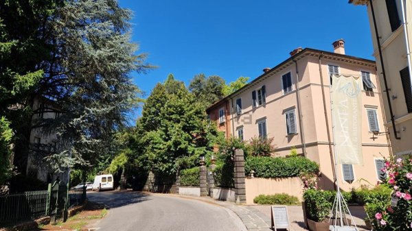 casa indipendente in vendita a Bagni di Lucca
