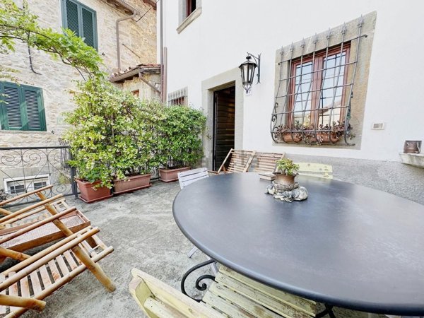 casa indipendente in vendita a Bagni di Lucca