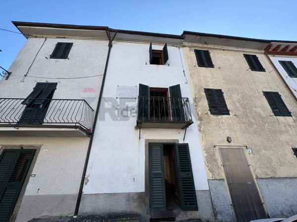 casa semindipendente in vendita a Bagni di Lucca in zona Brandeglio