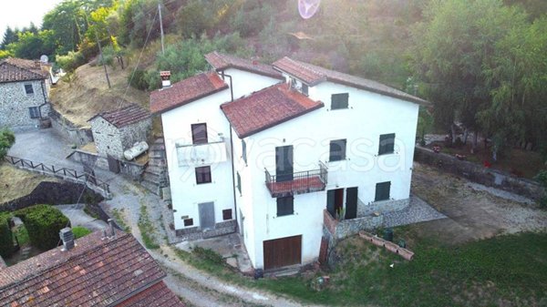 casa indipendente in vendita a Bagni di Lucca in zona Granaiola