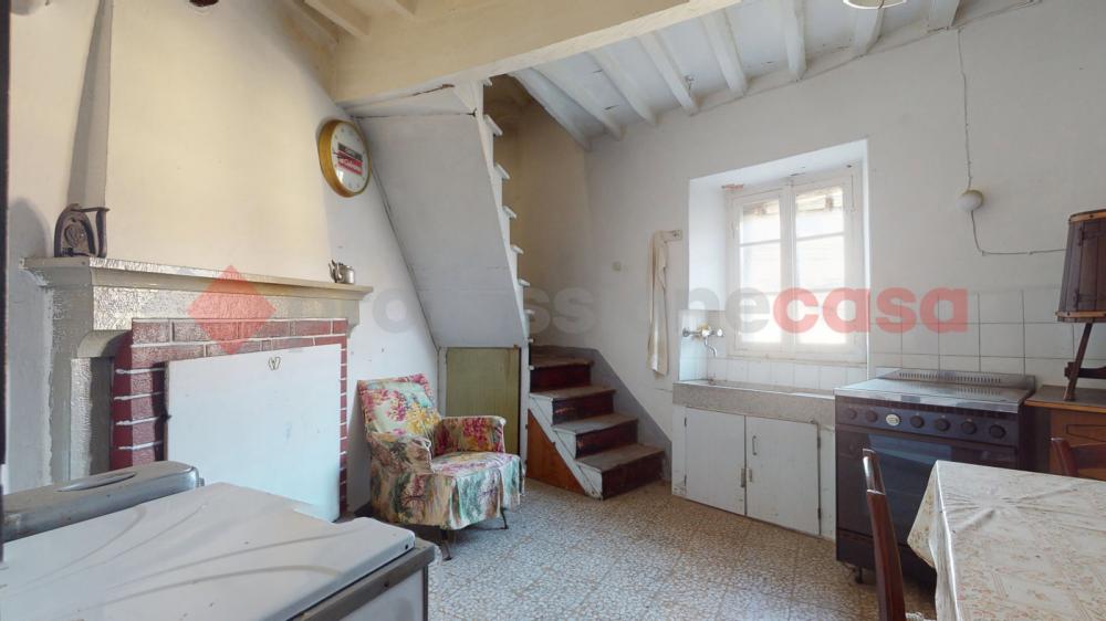 casa indipendente in vendita a Bagni di Lucca