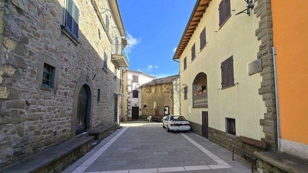 casa indipendente in vendita a Bagni di Lucca