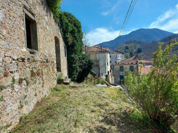 casa indipendente in vendita a Bagni di Lucca in zona Casoli