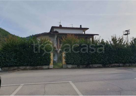 appartamento in vendita a Bagni di Lucca in zona Fornoli