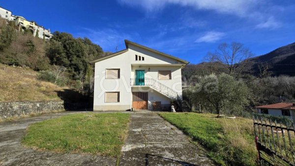 casa indipendente in vendita a Bagni di Lucca in zona La Villa