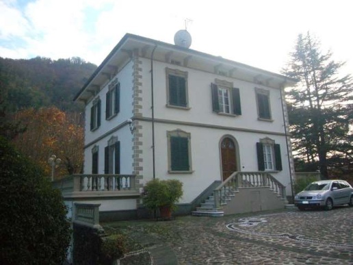 casa indipendente in vendita a Bagni di Lucca in zona La Villa