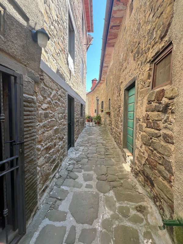 casa indipendente in vendita a Bagni di Lucca in zona Crasciana