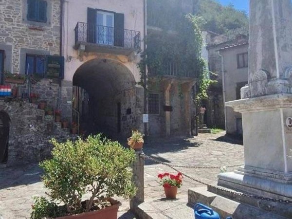 casa indipendente in vendita a Bagni di Lucca in zona San Gemignano