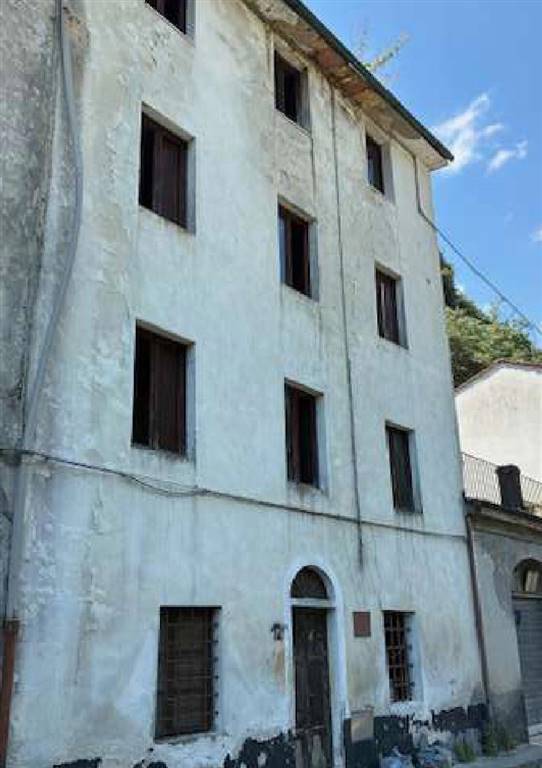 appartamento in vendita a Bagni di Lucca in zona Ponte a Serraglio