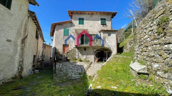 appartamento in vendita a Bagni di Lucca in zona Benabbio