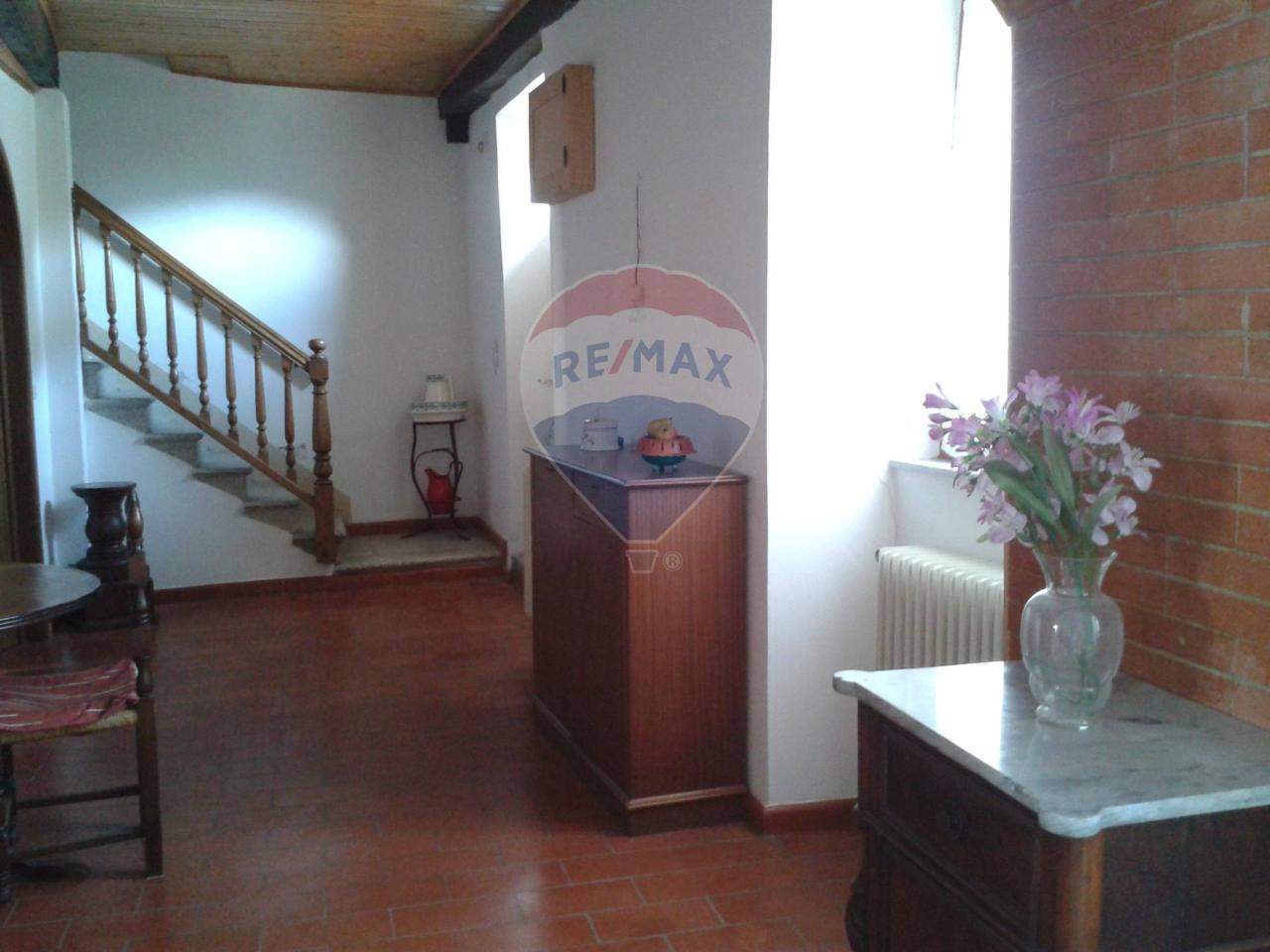casa indipendente in vendita a Bagni di Lucca in zona Lugliano
