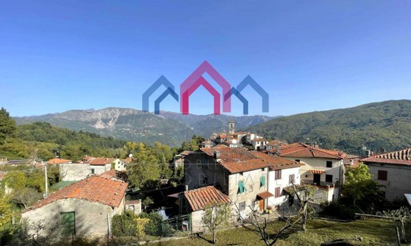 casa indipendente in vendita a Bagni di Lucca in zona Brandeglio